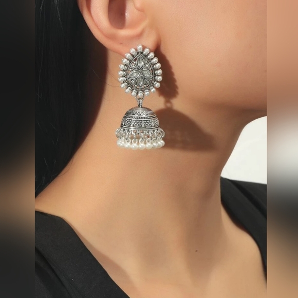 NWT Antique silver and faux pearl jhumka - Picture 1 of 3